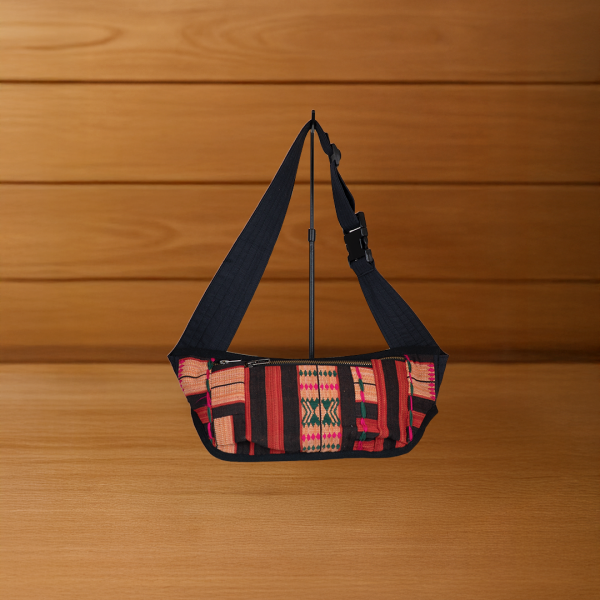  กระเป๋าผ้าไทรบ์เบลท์ 