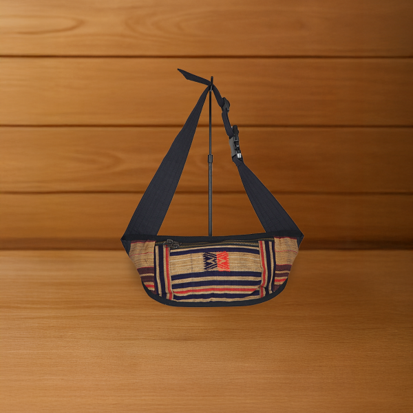  กระเป๋าผ้าไทรบ์เบลท์ 