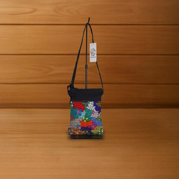  กระเป๋าสะพายข้างลายปักล้านนา 