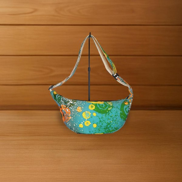  กระเป๋าสะพายข้างบาติกสายลมใต้ 